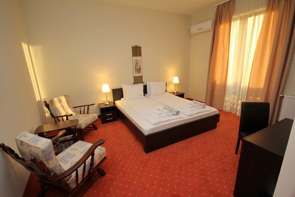 Vila Palic Hotell Exteriör bild