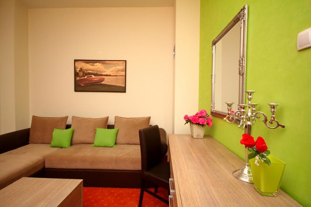 Vila Palic Hotell Exteriör bild