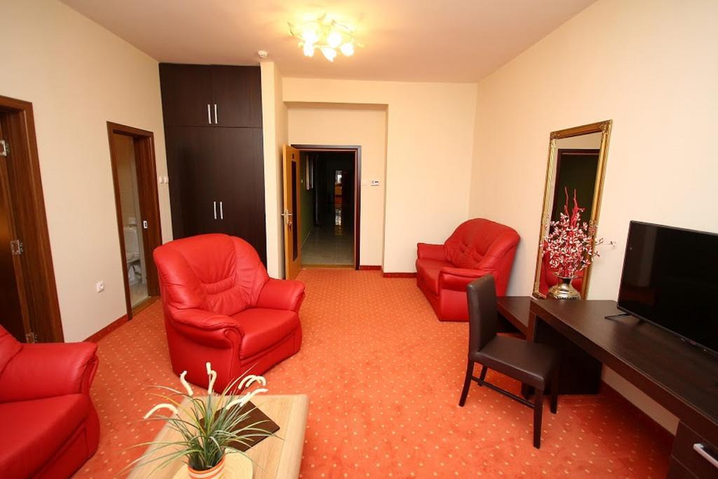 Vila Palic Hotell Exteriör bild