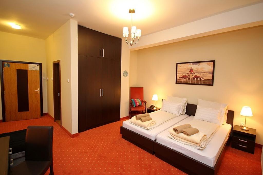 Vila Palic Hotell Exteriör bild