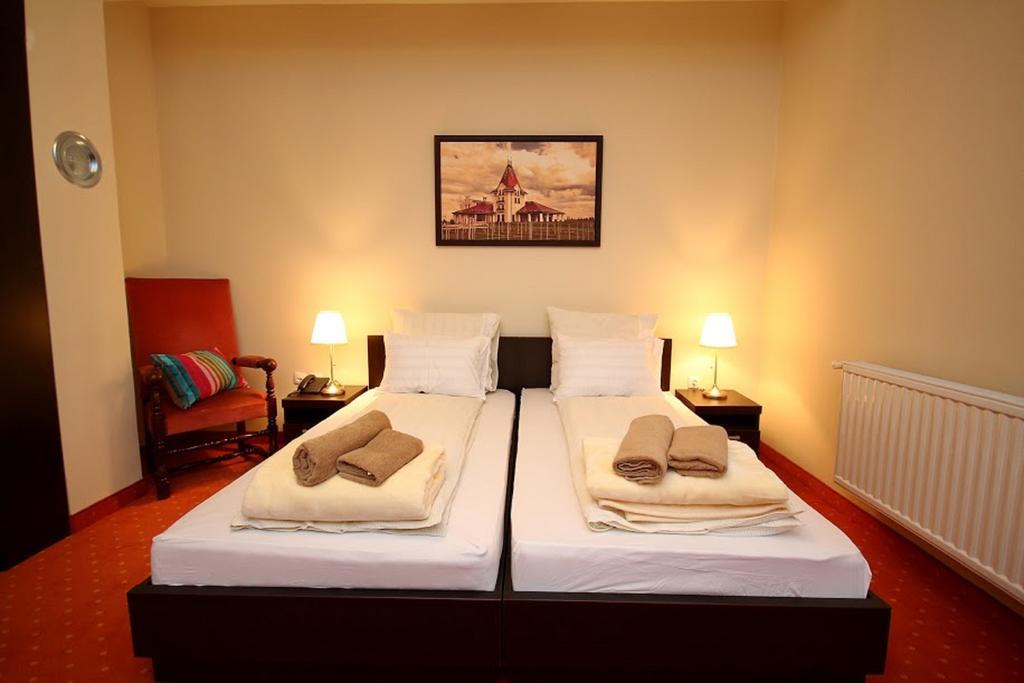 Vila Palic Hotell Exteriör bild