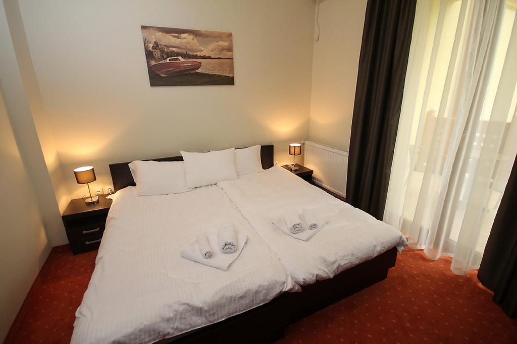 Vila Palic Hotell Exteriör bild