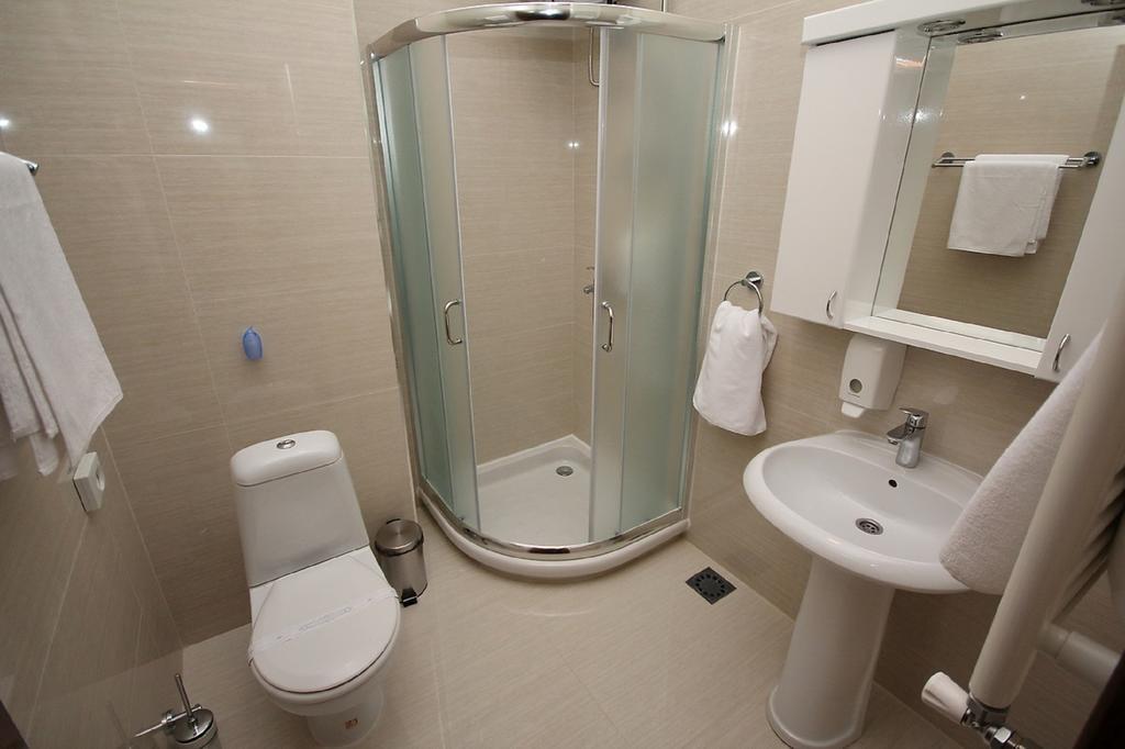 Vila Palic Hotell Exteriör bild