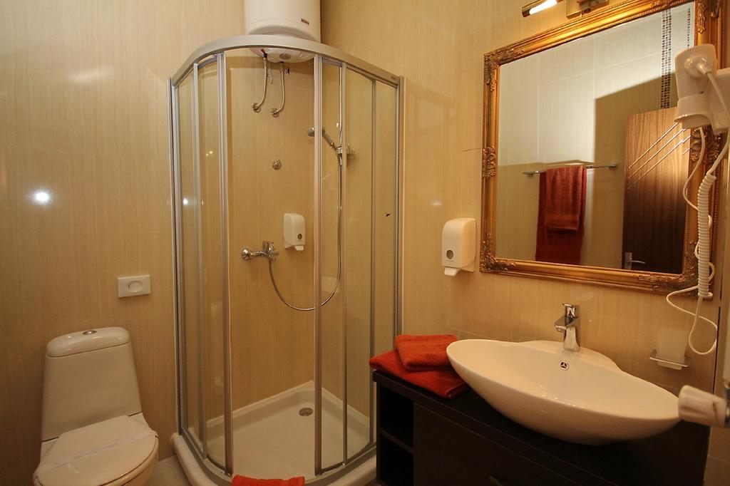 Vila Palic Hotell Exteriör bild