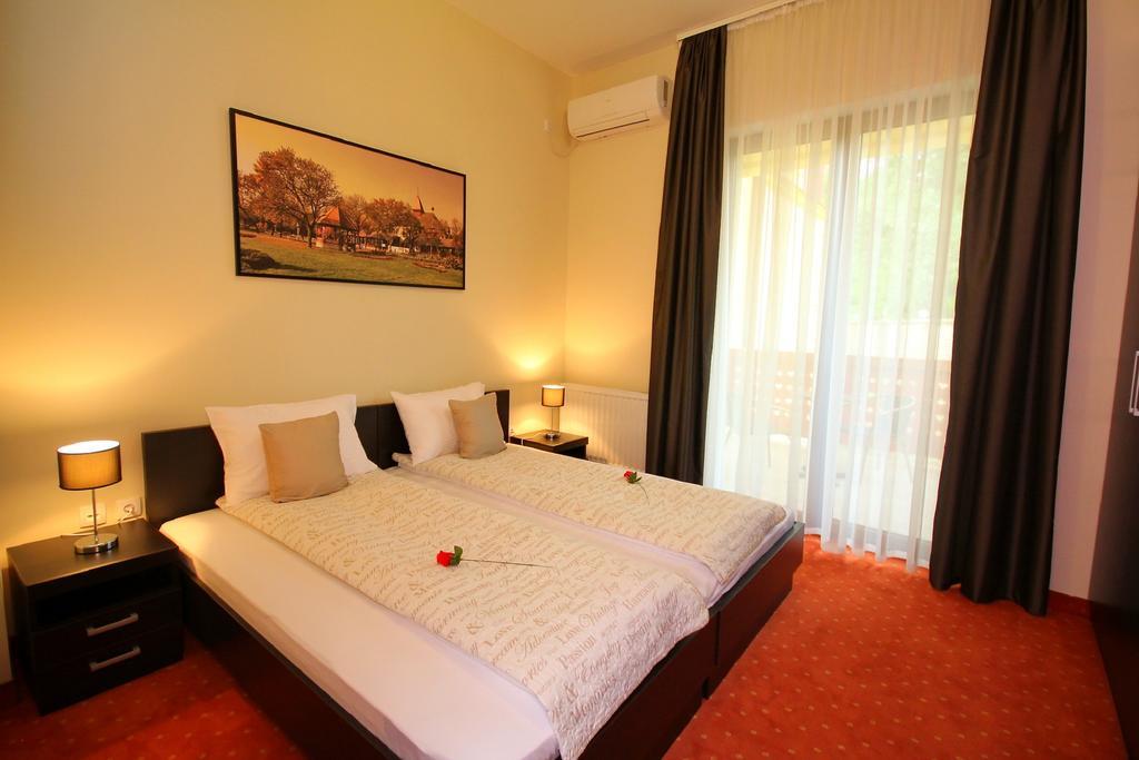 Vila Palic Hotell Exteriör bild