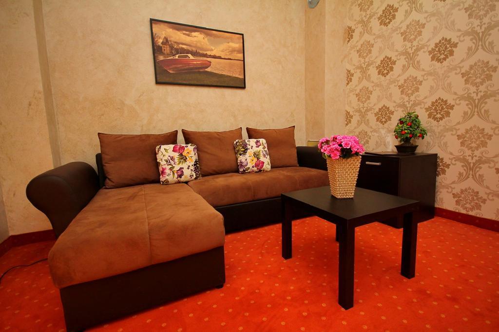 Vila Palic Hotell Exteriör bild