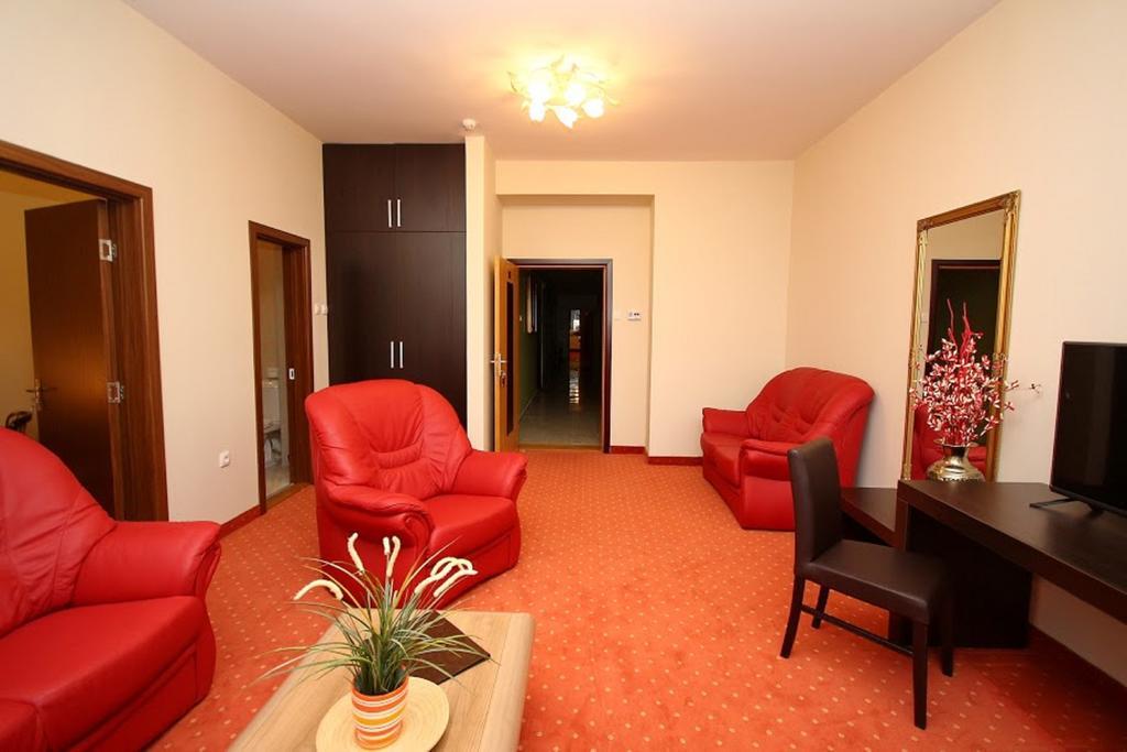 Vila Palic Hotell Exteriör bild