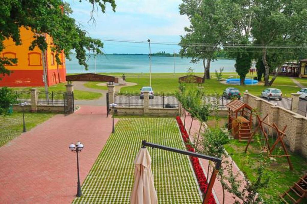 Vila Palic Hotell Exteriör bild